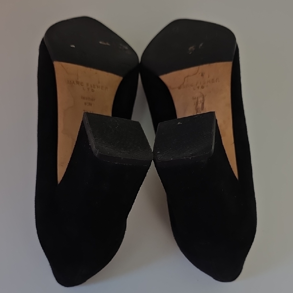 Marc Fisher Black Suede Heels.  Size 7 1/2 - Picture 9 of 12